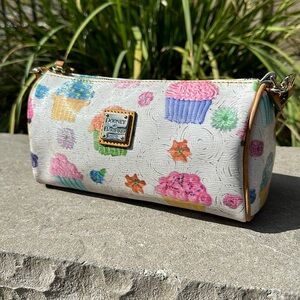 💙 Small Dooney & Bourke Purse
